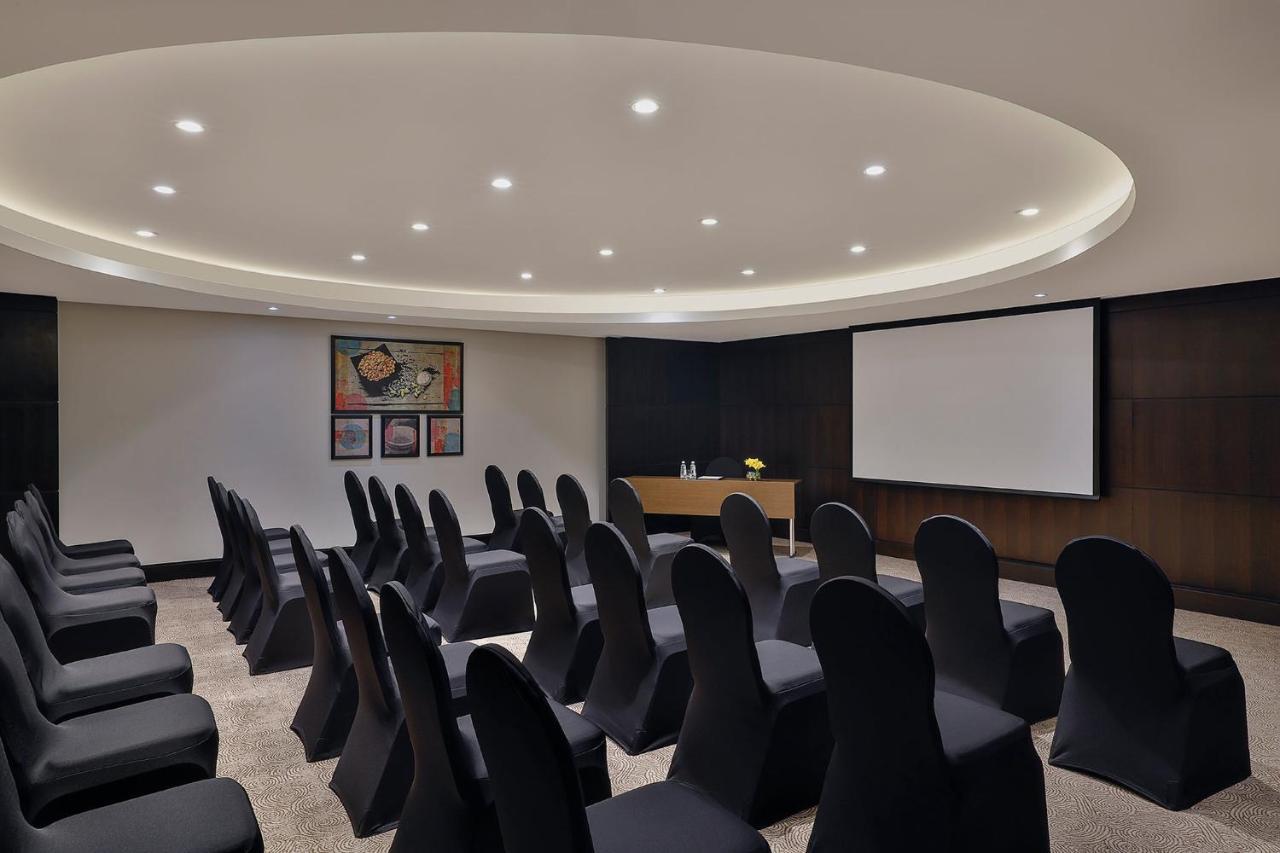 Voco - Riyadh, An Ihg Hotel - فندق فوكو الرياض, احدى فنادق مجموعة إنتركونتيننتال Екстериор снимка Meeting room