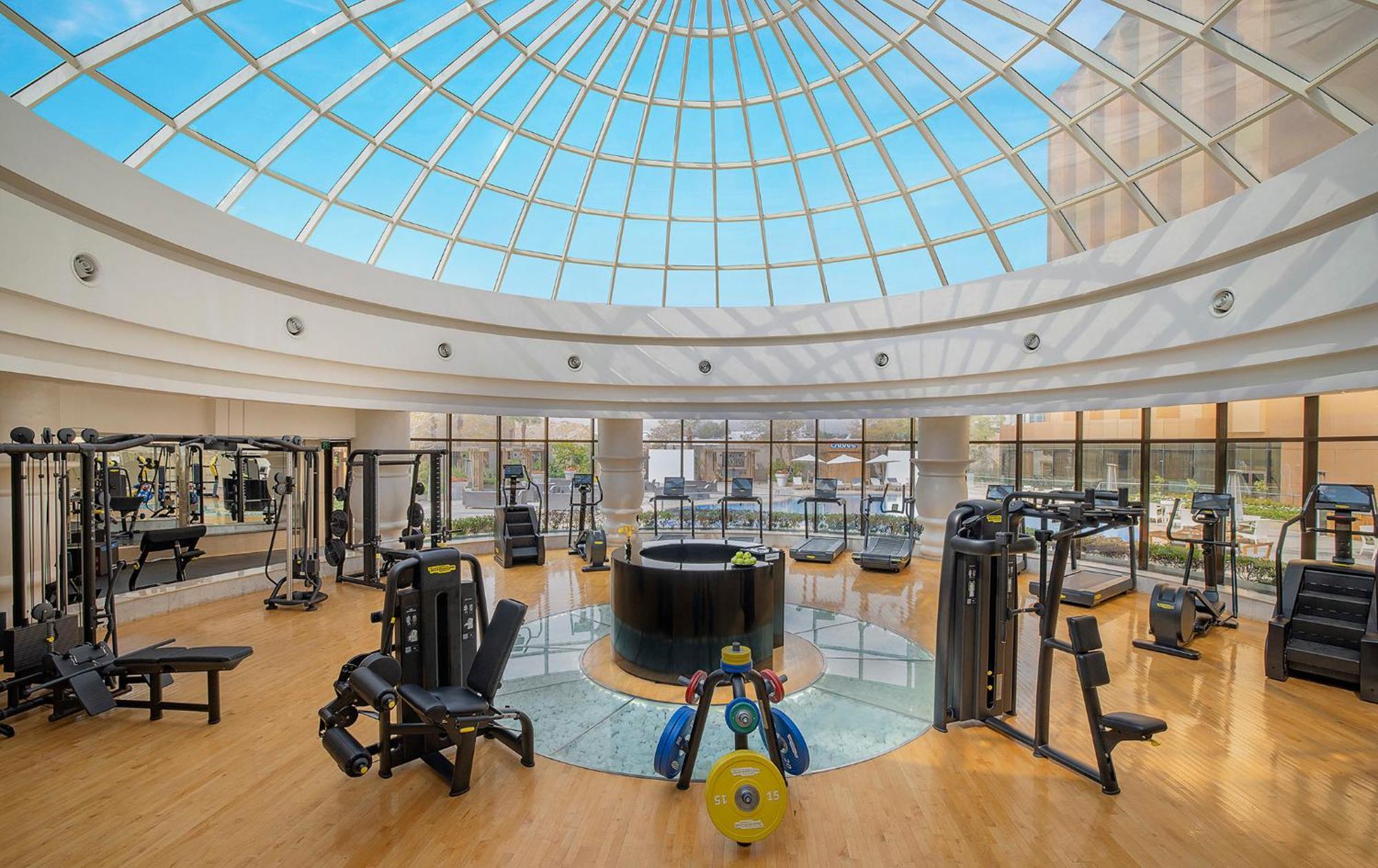 Voco - Riyadh, An Ihg Hotel - فندق فوكو الرياض, احدى فنادق مجموعة إنتركونتيننتال Екстериор снимка The gym at the hotel