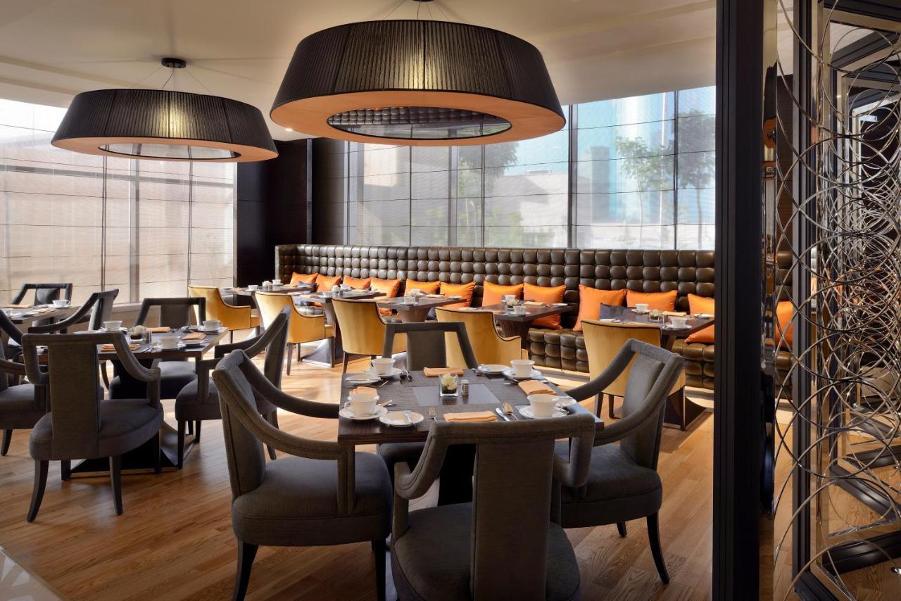 Voco - Riyadh, An Ihg Hotel - فندق فوكو الرياض, احدى فنادق مجموعة إنتركونتيننتال Екстериор снимка The interior of the restaurant